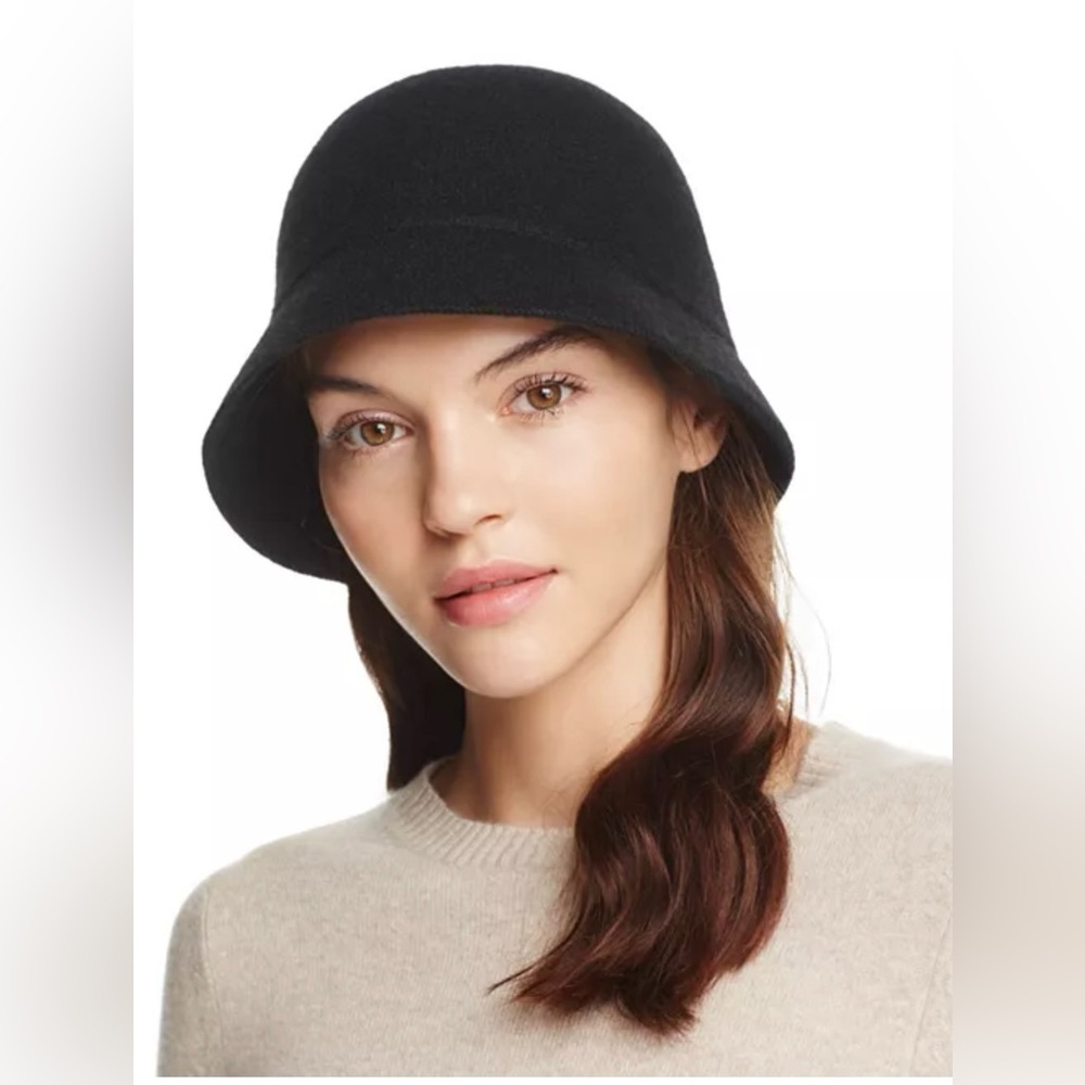 August Accessories NEW Black Bucket Hat Plush Comfort